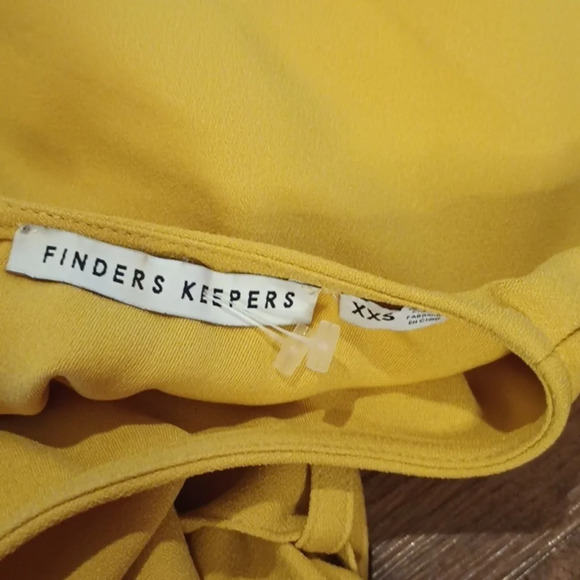 Finders Keepers Yellow Open Back Belted Bow Back Top A1 - Picture 3 of 5